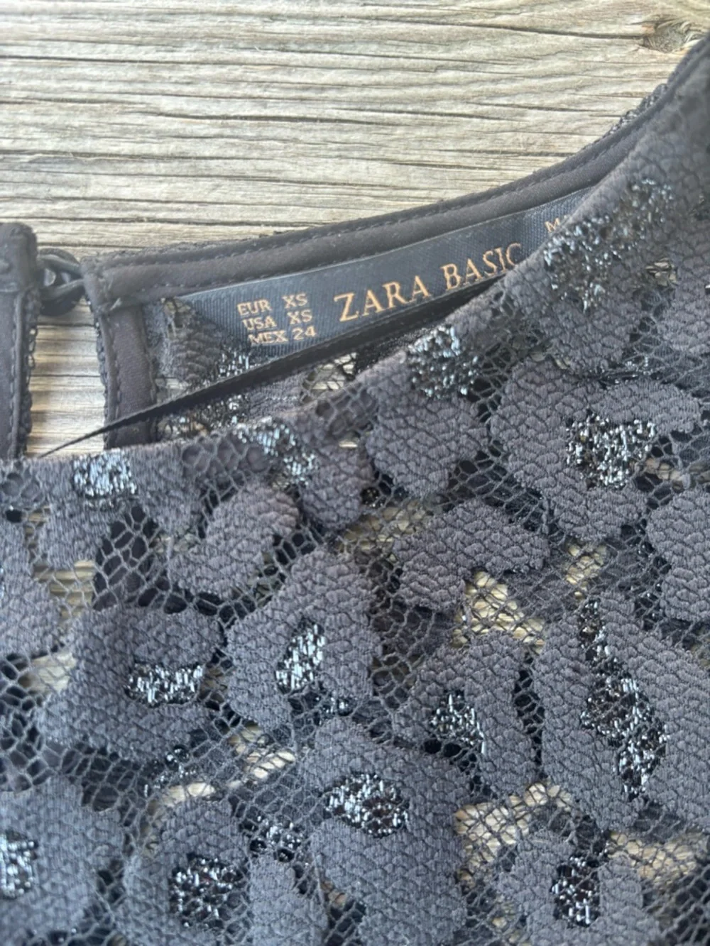 Zara Black Lace Sheer Cropped Top XS Floral 3/4 Sleeve NWT - Picture 5 of 11